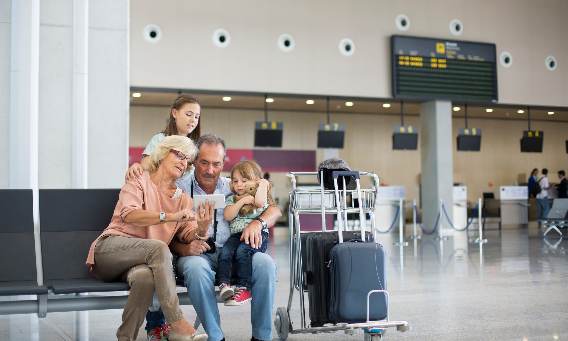 You are currently viewing Airline Travel Insurance vs. Your Credit Card’s – NerdWallet