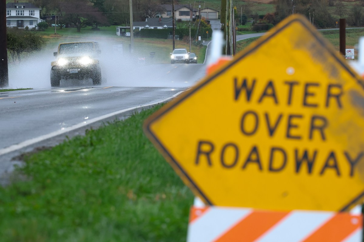 You are currently viewing Winter Weather Storm Live Tracker: One Dead as Flooding, Snow Warnings Disrupt Holiday Travel – Newsweek
