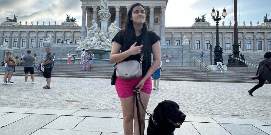 You are currently viewing I've traveled to 16 countries with my guide dog. He gives me freedom, but sometimes strangers make me want to stay home. – Business Insider