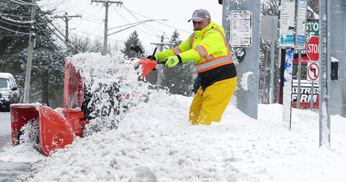 You are currently viewing Travel disruptions mount as strong storm system sweeps across the country – NBC News