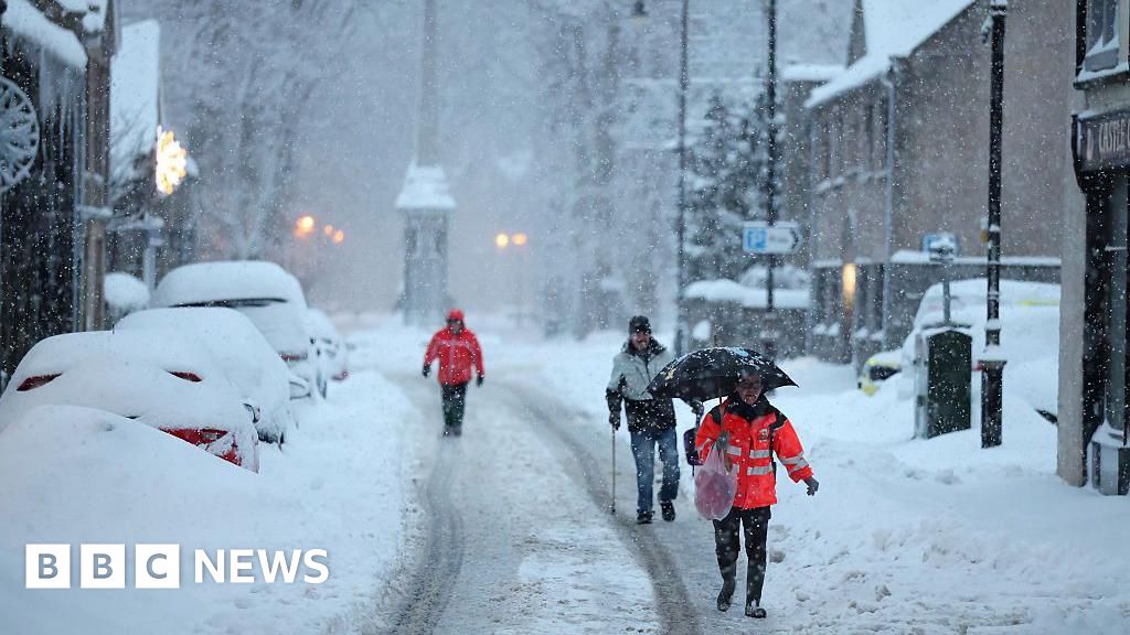 Read more about the article UK weather: More snow on the way as Met Office warnings continue – BBC