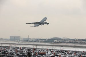 Read more about the article Status of London airports after heavy snow hits UK – are they open? – NationalWorld