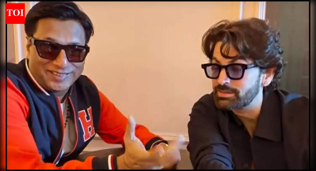 You are currently viewing Neil Nitin Mukesh and Madhur Bhandarkar break out into song amid flight delay: ‘The OG Jalwa King’ – Times of India