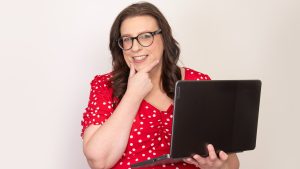 Read more about the article Our new Hols From £9.50 Agony Aunt shares her top tricks for booking the best Sun holiday – The Sun