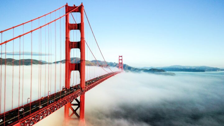 You are currently viewing Is travel to the USA in decline? How 2025 saw fewer Aussies heading to America – Starts at 60