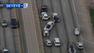 Read more about the article 13 Alert Traffic: Expect delays after crash on I-45 snarls traffic at SH-249/Mount Houston Road – ABC13 Houston