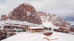 Read more about the article A downhill ski champion's guide to Cortina d'Ampezzo, Italy – BBC