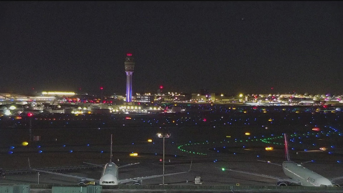 You are currently viewing Airlines brace for travel disruptions due to weekend winter weather – 11alive.com