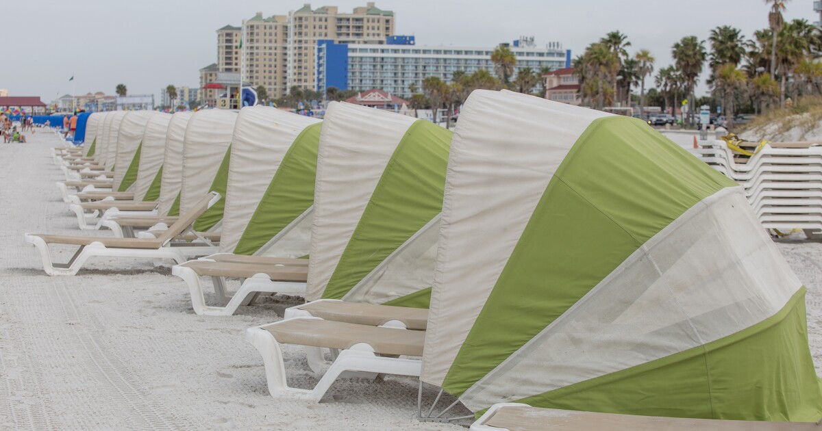 You are currently viewing Tourism inches up in Florida even as Canadians stay away – WUSF