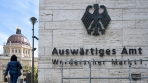 Read more about the article Germany updates US travel advice after citizens detained – dw.com