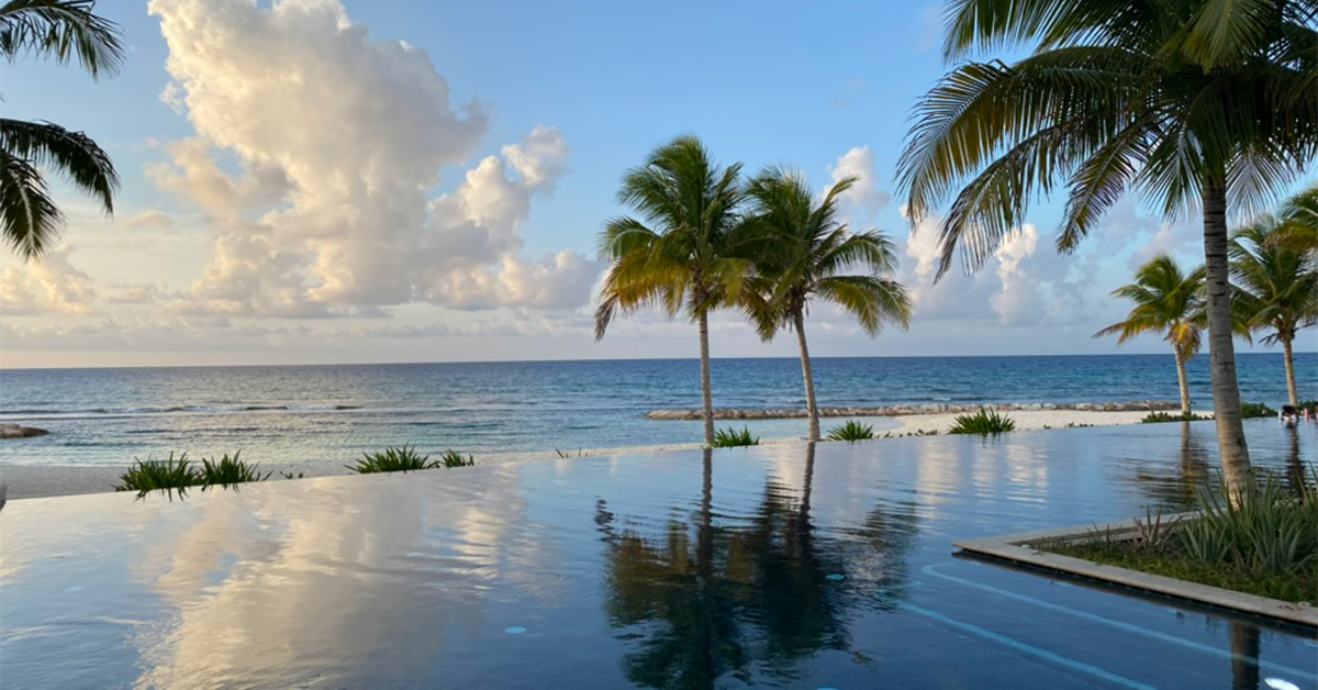 You are currently viewing This Jamaica Luxury Resort Has a Beachfront Infinity Pool and a Legendary Rum Bar — And It’s Reopening in April – Caribbean Journal