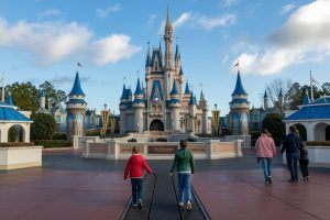 Read more about the article Against All Odds: Florida’s Tourism Defies a Record Cold Snap and Power Outages to Keep Thriving – Here’s How! – Travel And Tour World