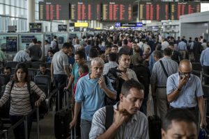 Read more about the article Hundreds of Travelers Stranded at Los Angeles International Airport in the United States as 227 Flights Are Delayed and 31 Canceled, Disrupting Plans for Passengers Traveling on Major Carriers Including American Airlines, Delta Air Lines, and Alaska Airline – Travel And Tour World