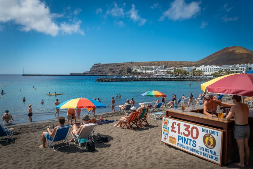You are currently viewing Lanzarote: Your Ideal Sunshine Retreat with 23°C Weather, Budget-Friendly Flights, and Beachfront Bars – Travel And Tour World