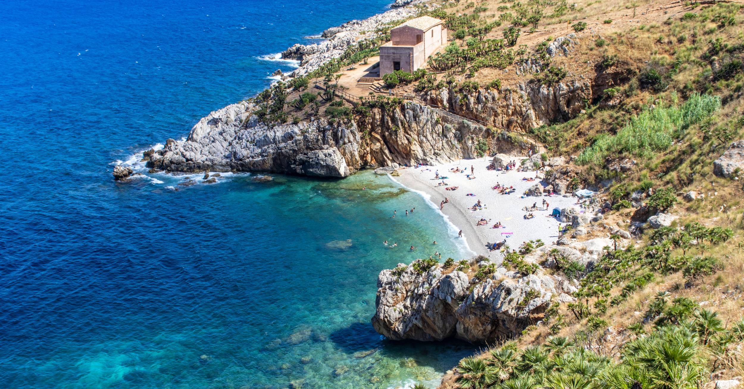 You are currently viewing Sicily in April: Best Things to Do & Travel Guide – Viaggiando Italia