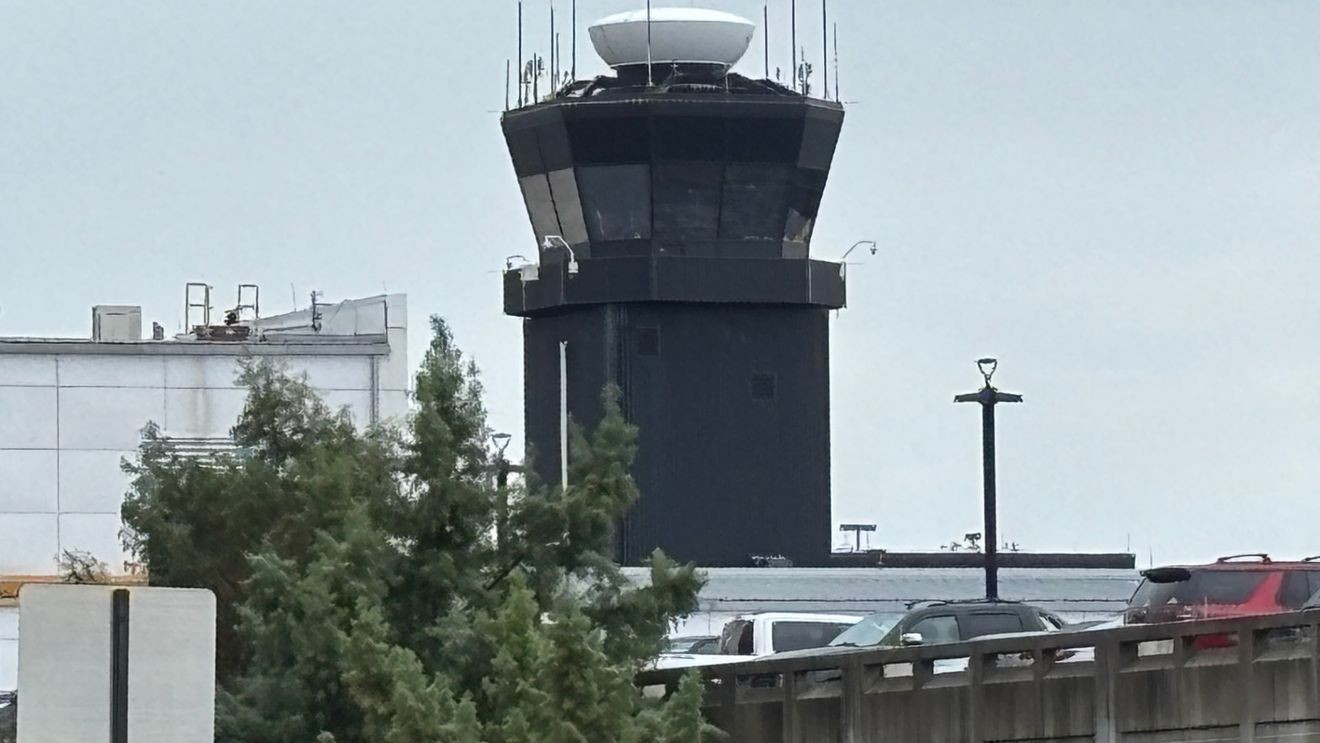 You are currently viewing Weather temporarily halts, delays flights at DCA, BWI, IAD until 6 pm – WJLA