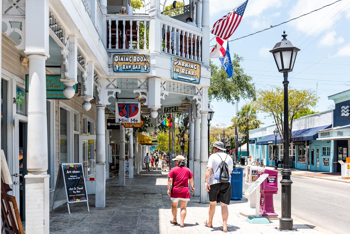 You are currently viewing Canada’s U.S. Travel Boycott Forces Florida North After Losing 500K Canadian Tourists – AOL.com