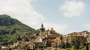 Read more about the article The best family holiday destinations for 2026 – House & Garden