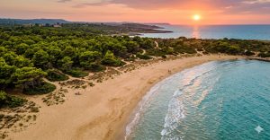 Read more about the article Nudist Beaches in Puglia Italy: 2026 Guide to Hidden Naturist Gems – Viaggiando Italia
