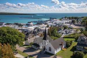 Read more about the article Mackinac Island named best summer travel destination in US – Huron Daily Tribune