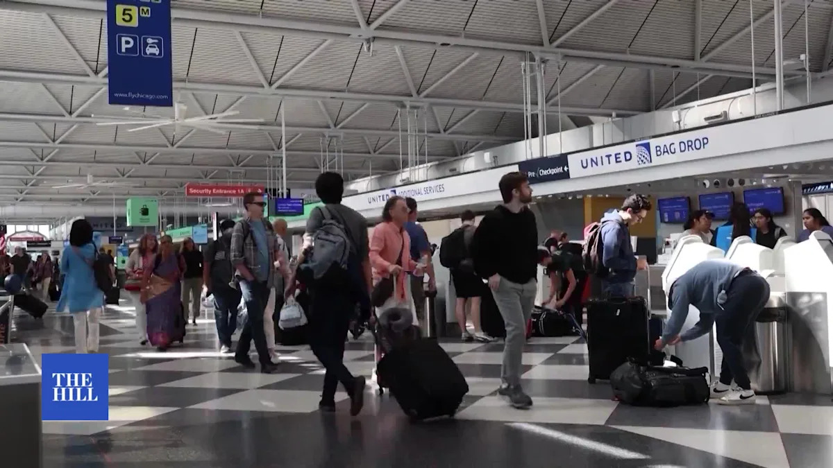 You are currently viewing Millions still expected to travel despite high gas prices; severe weather causes flight delays – Yahoo