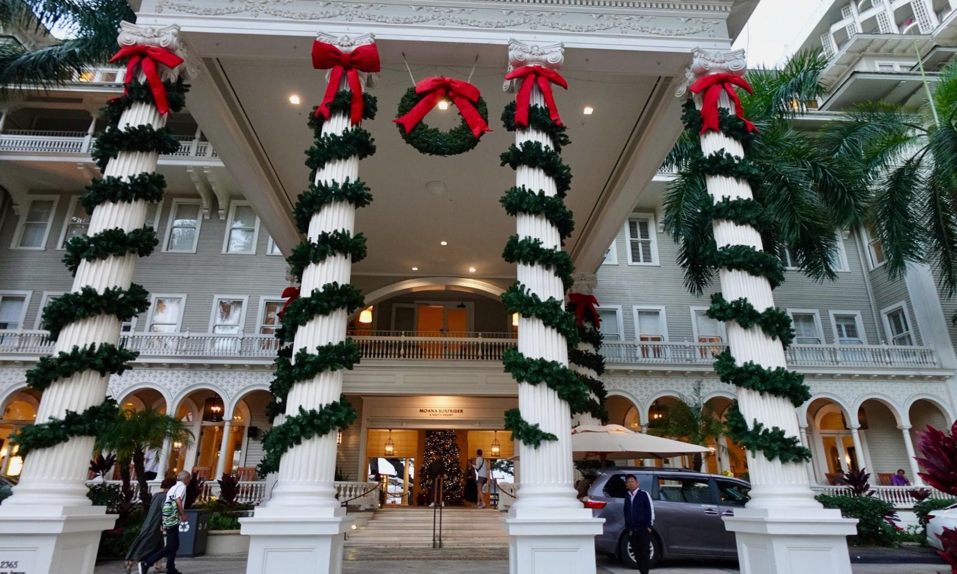 Read more about the article 9 Great Christmas Vacations in the U.S. – NerdWallet
