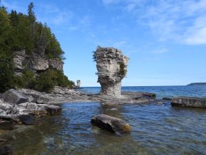 Read more about the article 50+ Bucket List Ideas for Summer in Ontario – To Do Canada