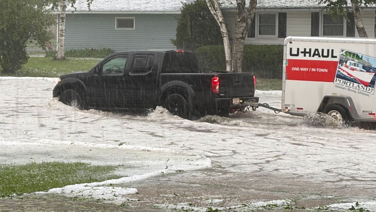 You are currently viewing Green Bay Police advise against travel amid street flooding – WLUK