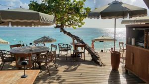 Read more about the article These 10 Caribbean Beach Bars Are Perfect for Cooling Down This Summer – Caribbean Journal
