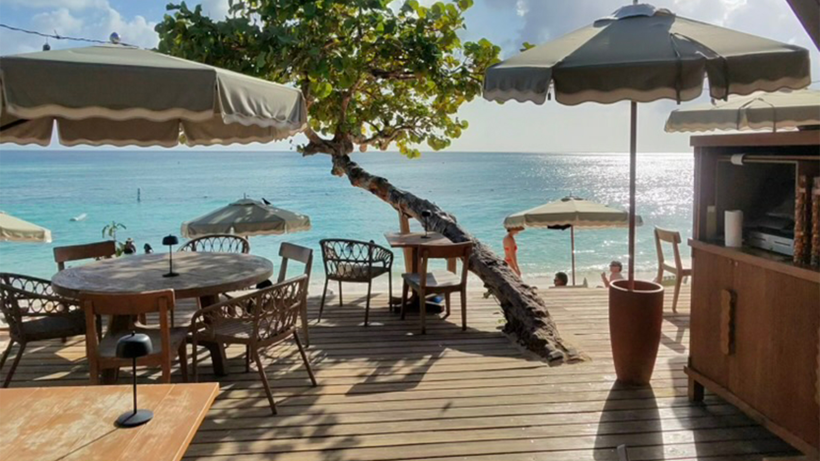 You are currently viewing These 10 Caribbean Beach Bars Are Perfect for Cooling Down This Summer – Caribbean Journal