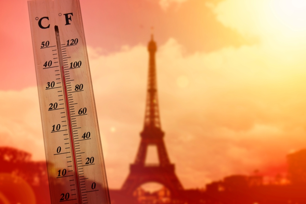 You are currently viewing France Heatwave Travel Warning 2026: Flight Delays, Closures & How to Stay Safe – Wego Travel Blog
