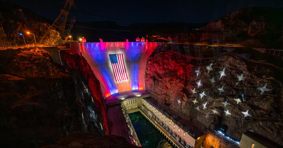 Read more about the article Hoover Dam, challenged by drought, now wears a U.S. flag the size of a football field – Los Angeles Times